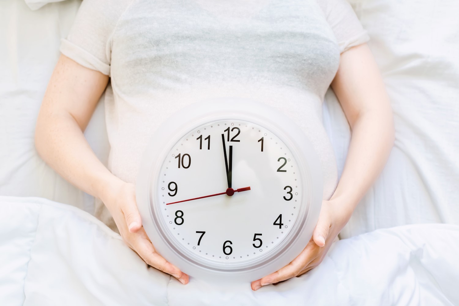 delaying parenthood - clock